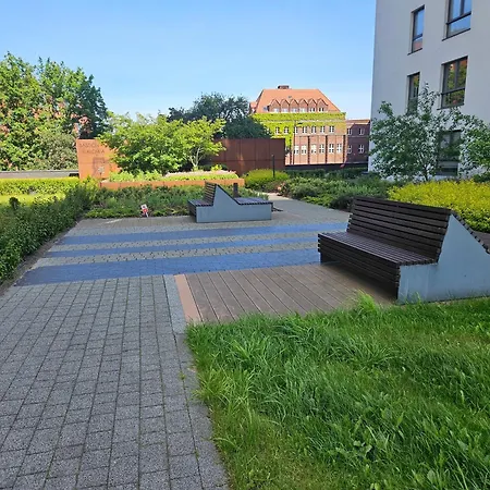 Srodmiescie Bastion Walowa Parking グダニスク